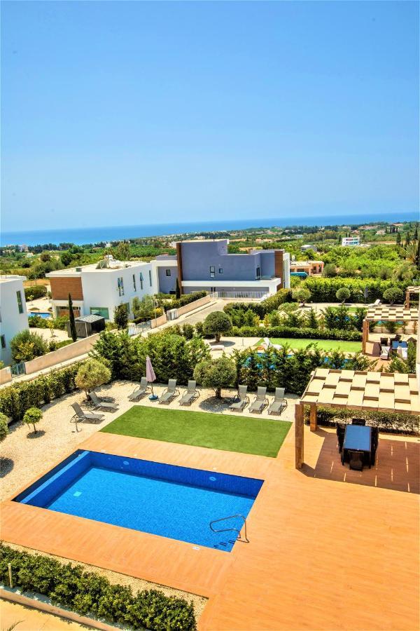 Coral Elite Residences コーラル・ベイ エクステリア 写真