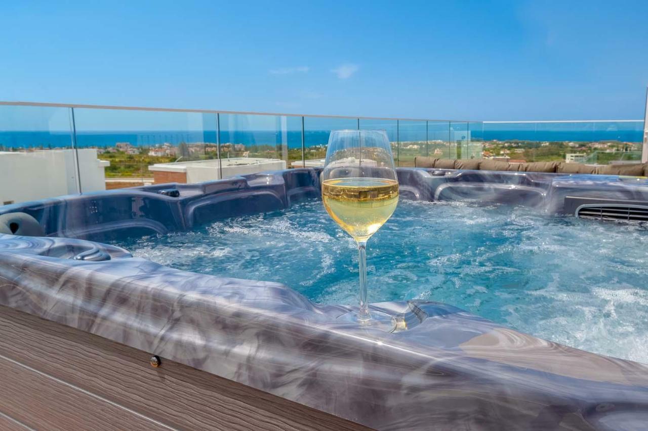 Coral Elite Residences コーラル・ベイ エクステリア 写真